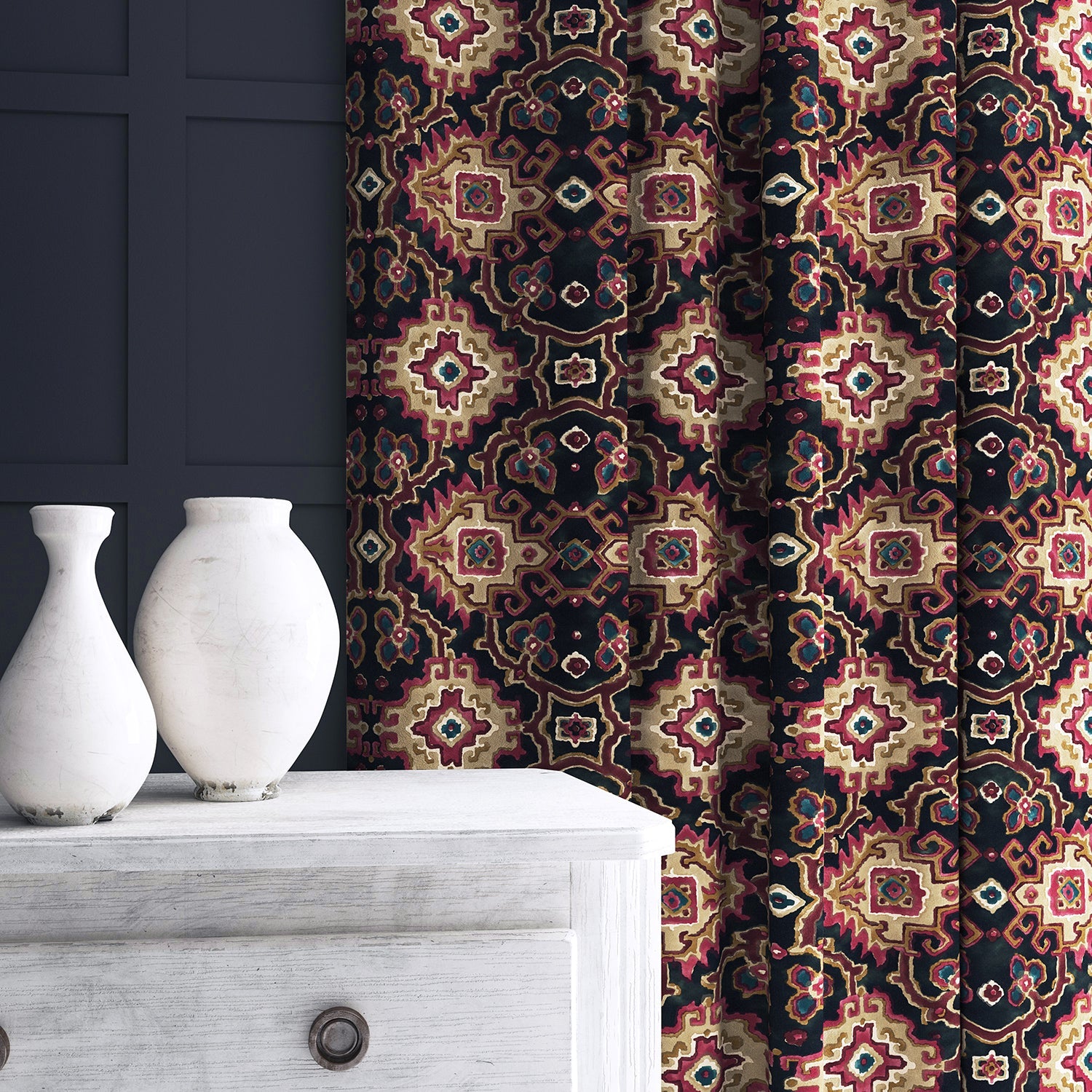 Velvet curtain in a printed velvet fabric with an oriental geometric design in multicolours