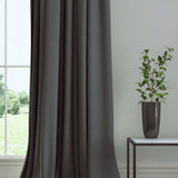 Curtain in a plain fabric, colour Granite.
